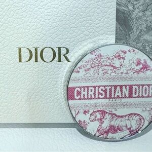 DIOR Textured Pocket Mirror